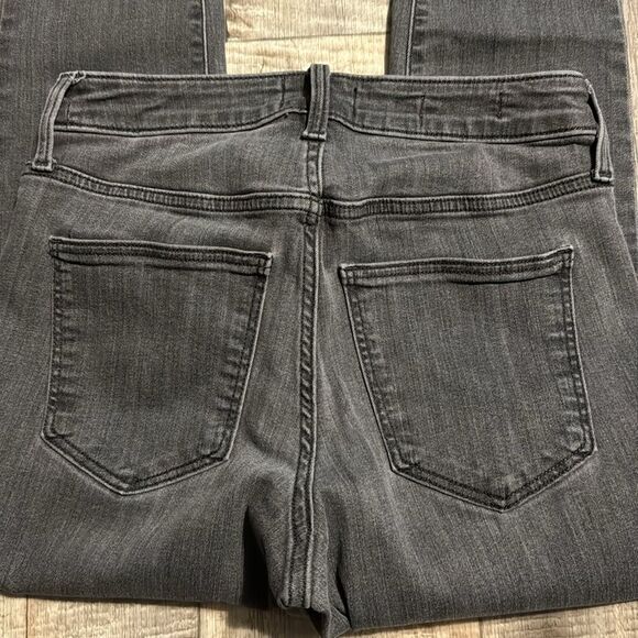 UNIVERSAL THREADS Jeans- size 4/27S‎ - Picture 2 of 7